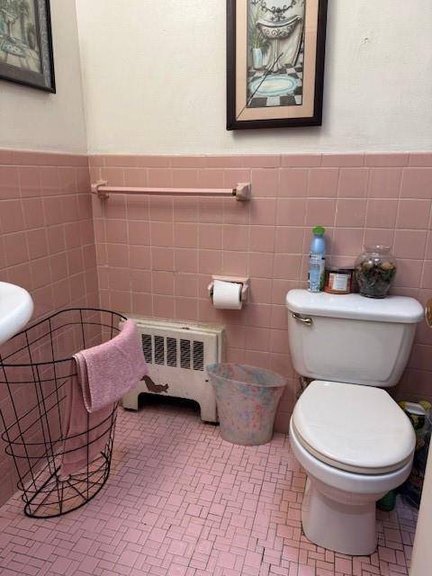 Brooklyn, NY 11236,870 East 93rd ST