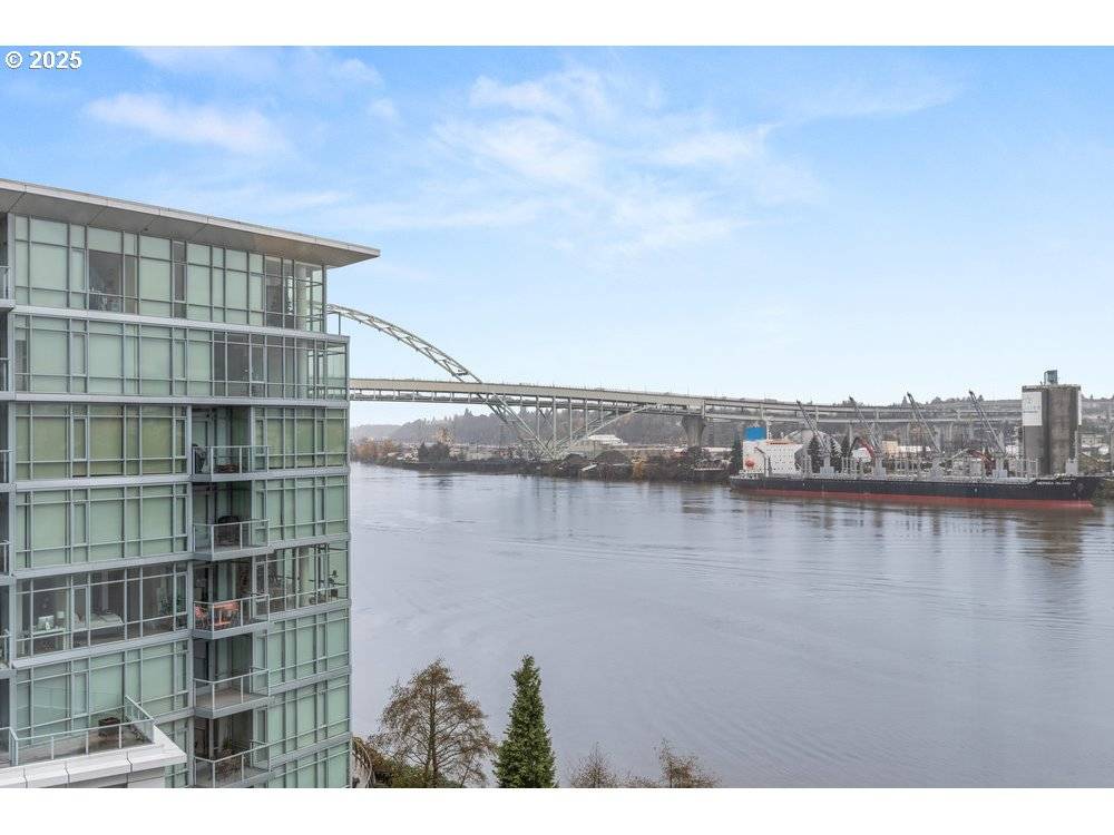 Portland, OR 97209,1260 NW NAITO PKWY #801B