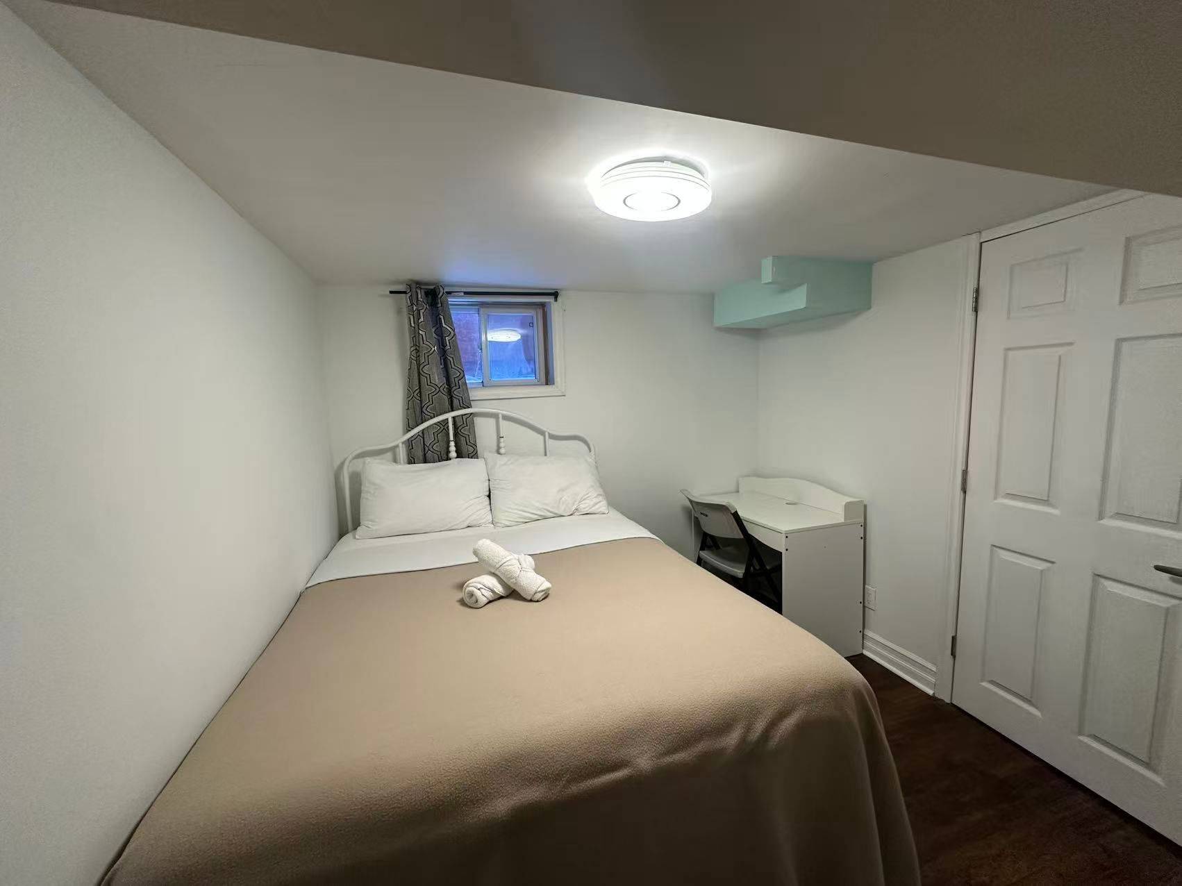 Toronto E04, ON M1K 3A9,19 Midholm DR #LOWER/Utility included