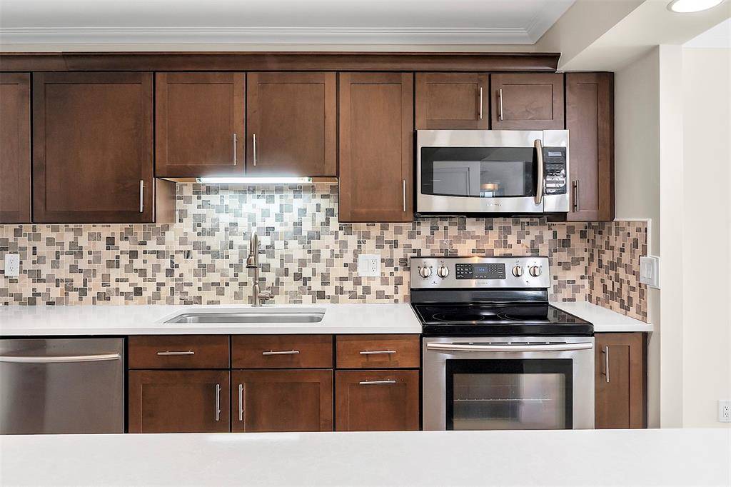 Fort Lauderdale, FL 33308,3233 NE 32nd Ave #204