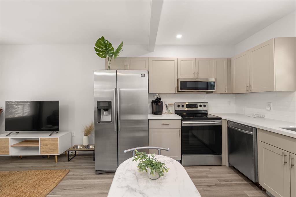 Fort Lauderdale, FL 33312,615 SW 14th Ave