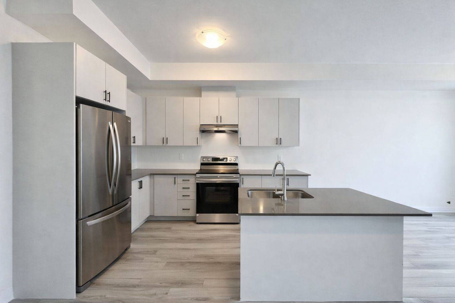 Richmond Hill, ON L4S 0N7,10 RUSSEL WICE AVE