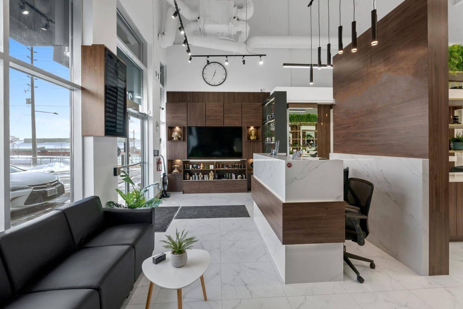 Vaughan, ON L4J 0A7,11 Disera DR #270