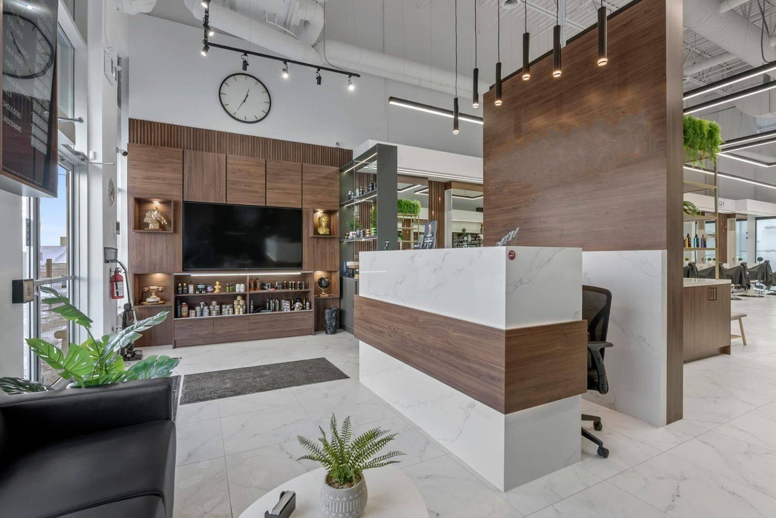 Vaughan, ON L4J 0A7,11 Disera DR #270