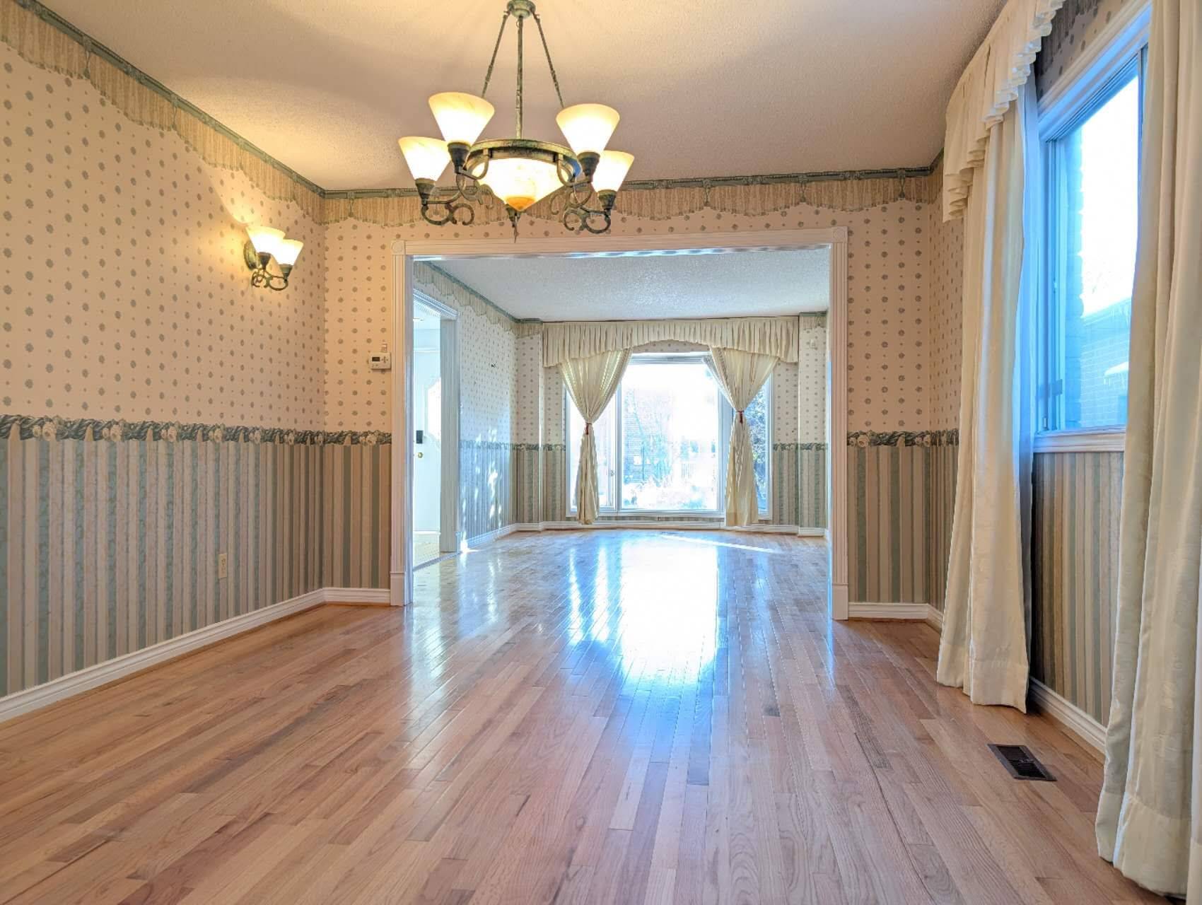 Markham, ON L3T 6W5,50 Summerdale DR