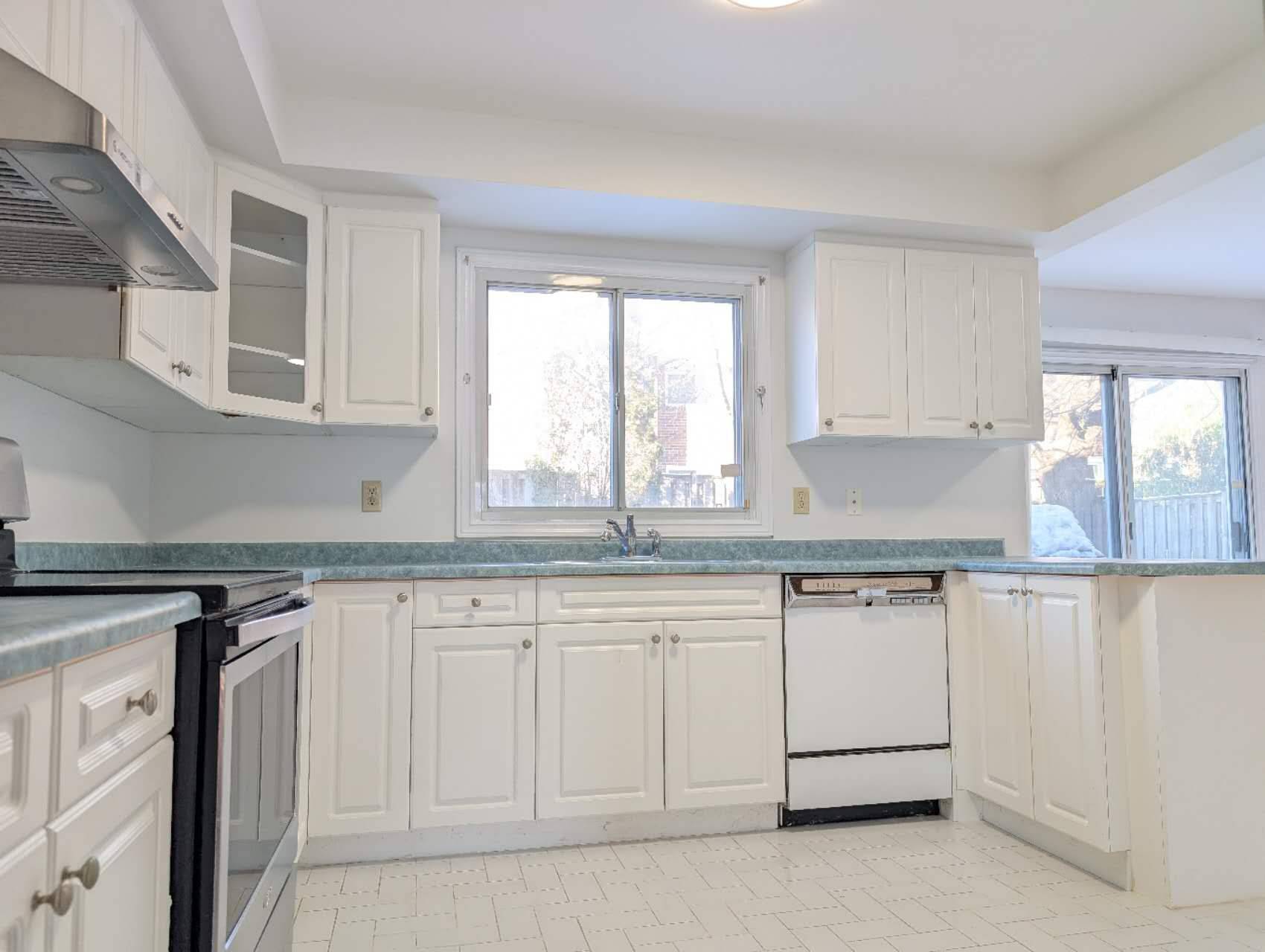 Markham, ON L3T 6W5,50 Summerdale DR