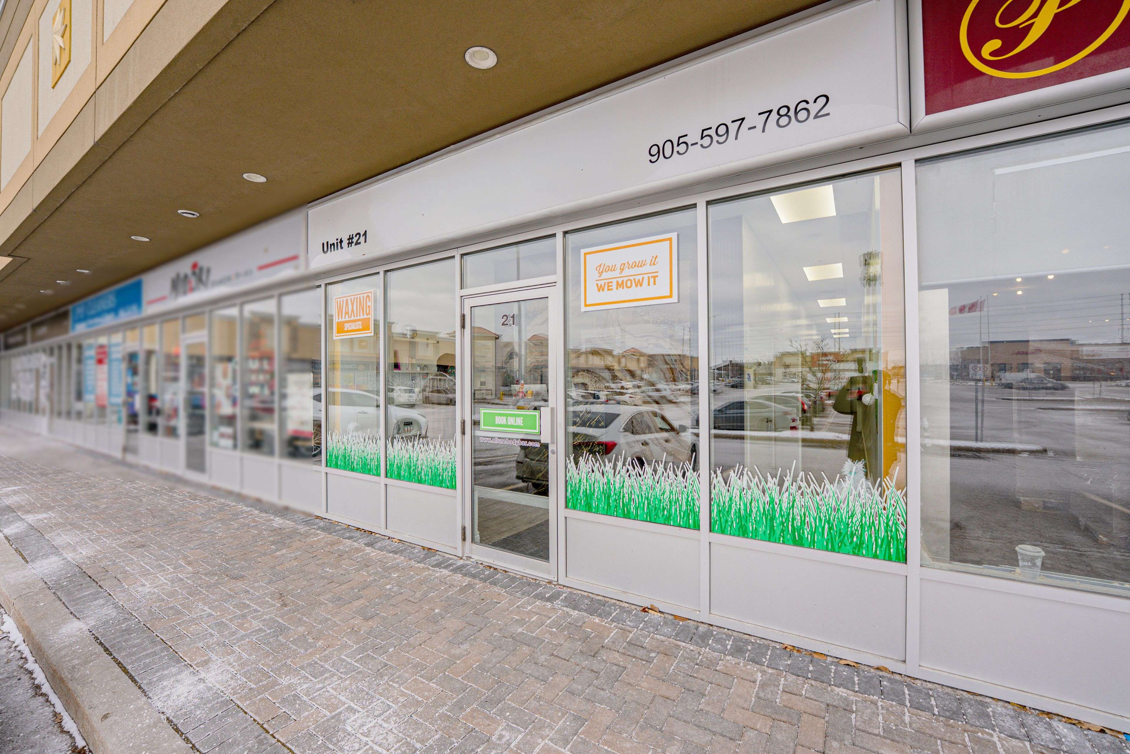 Vaughan, ON L4K 5Y5,3255 Rutherford RD #21