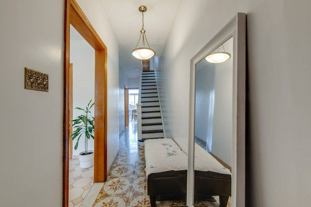 Toronto W03, ON M6N 2X6,187 Laughton AVE