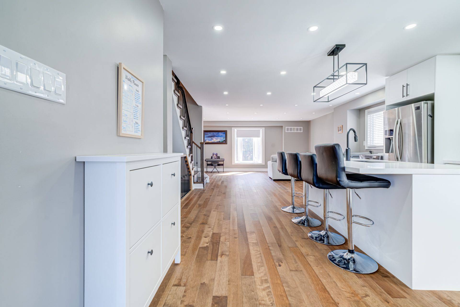 Mississauga, ON L5B 2J3,524 Fergo AVE S