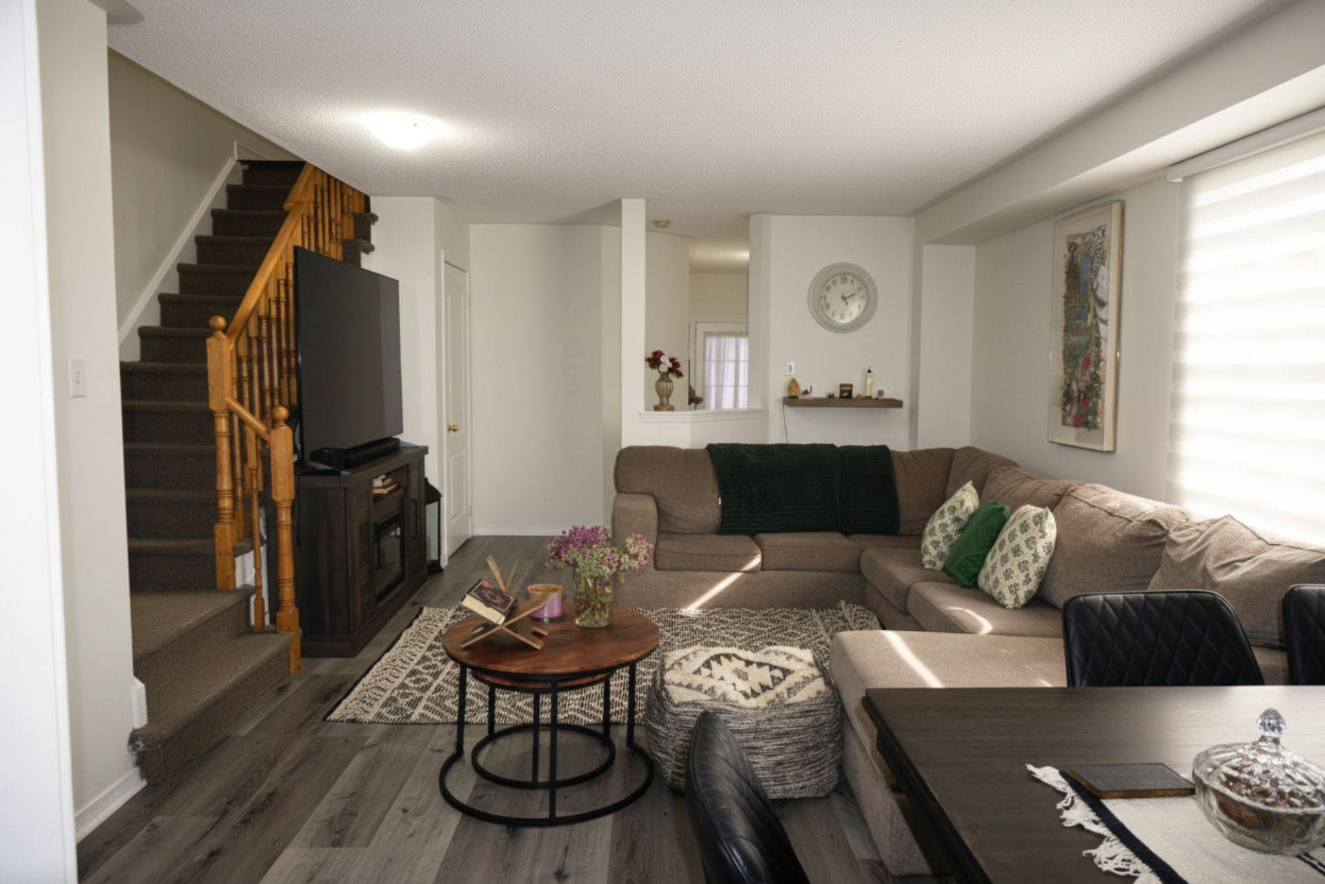 Mississauga, ON L5V 2V7,952 Marygrace CT