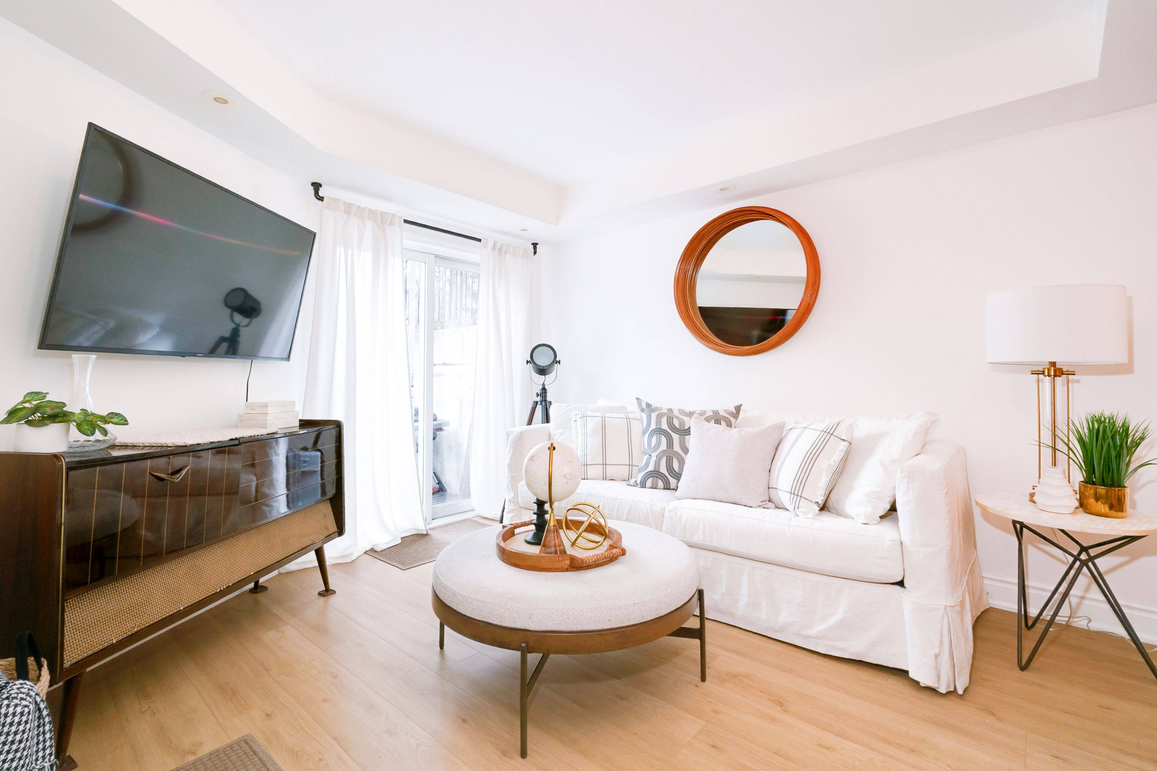 Toronto W01, ON M6K 1X2,28 Laidlaw ST #1602