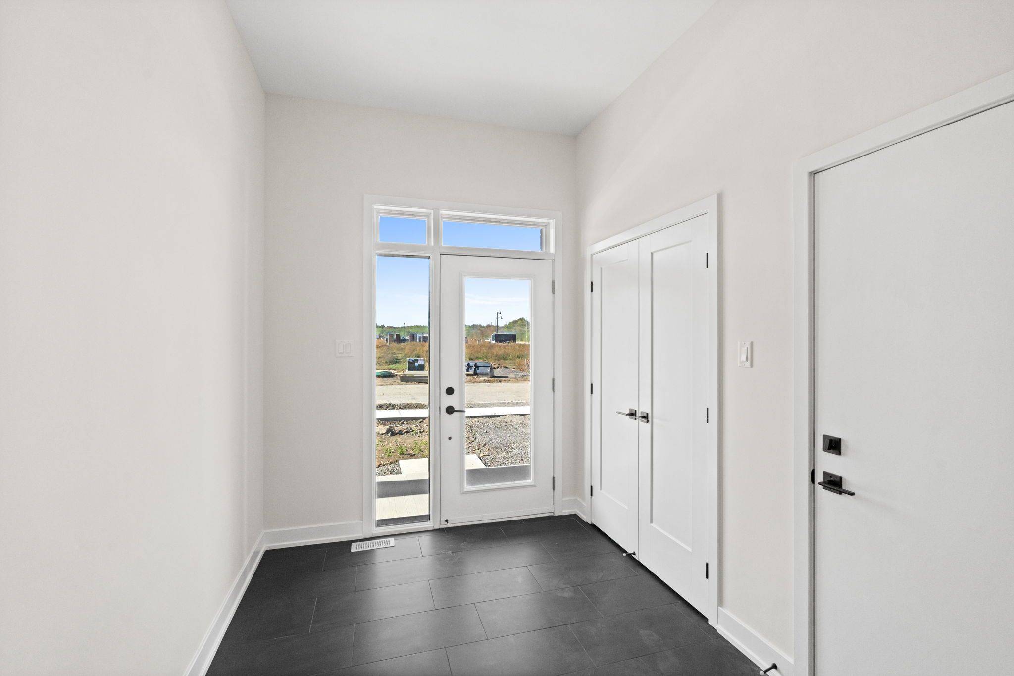 Brockville, ON K6V 0H2,1104 A Moore ST #2