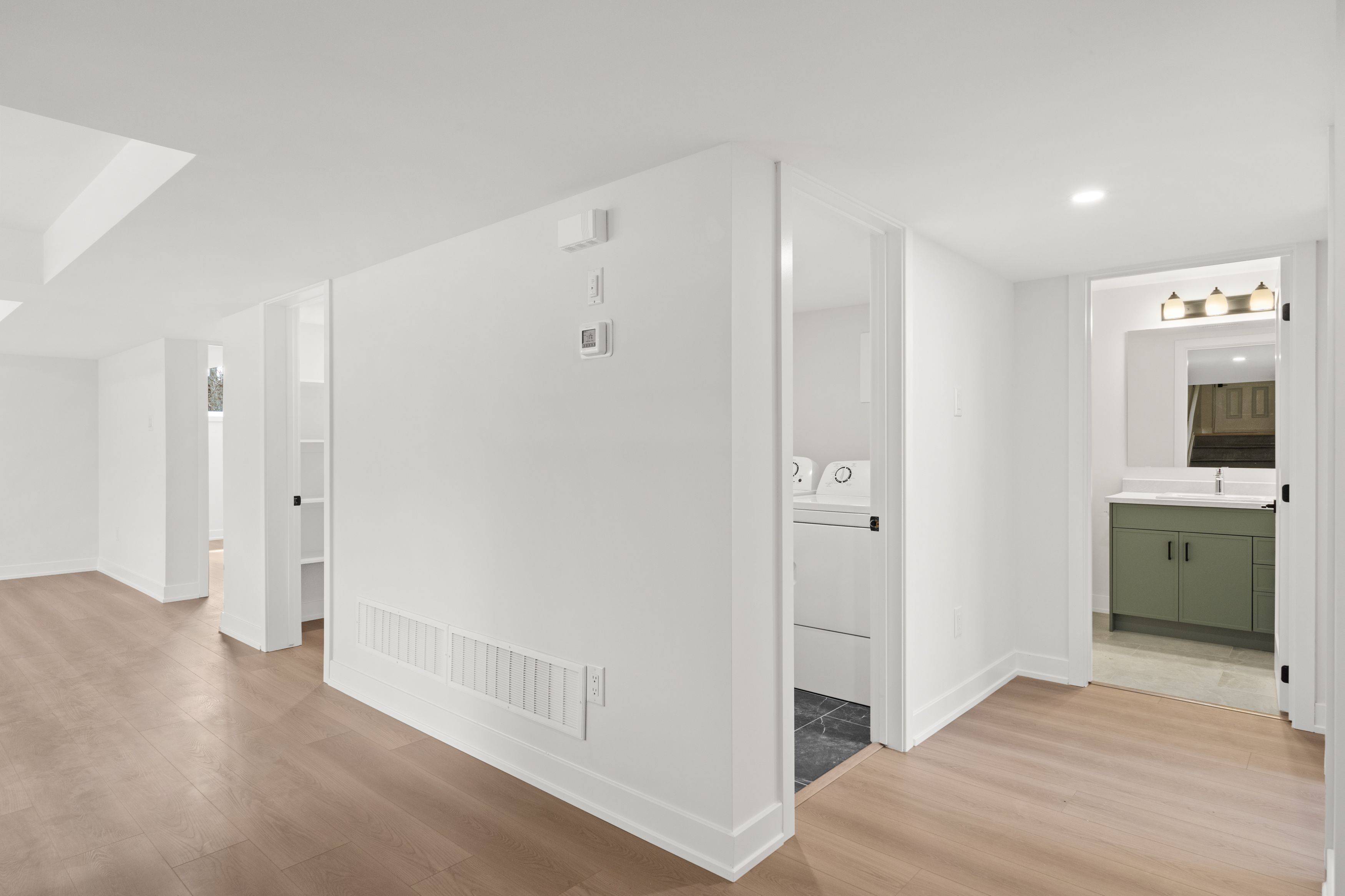 Brockville, ON K6V 0H2,1104 A Moore ST #1