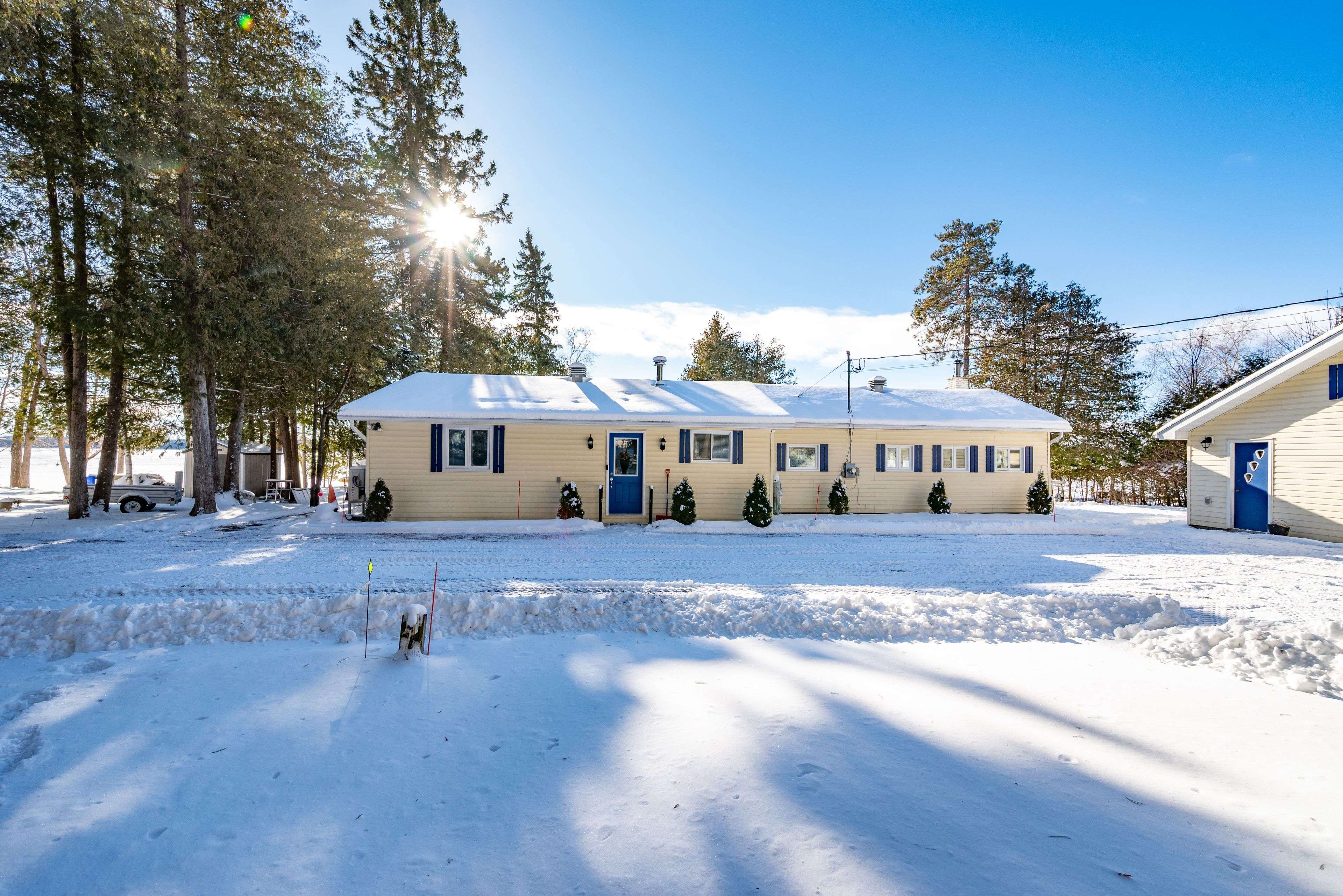 North Algona Wilberforce, ON K0J 1T0,229 Holiday LN