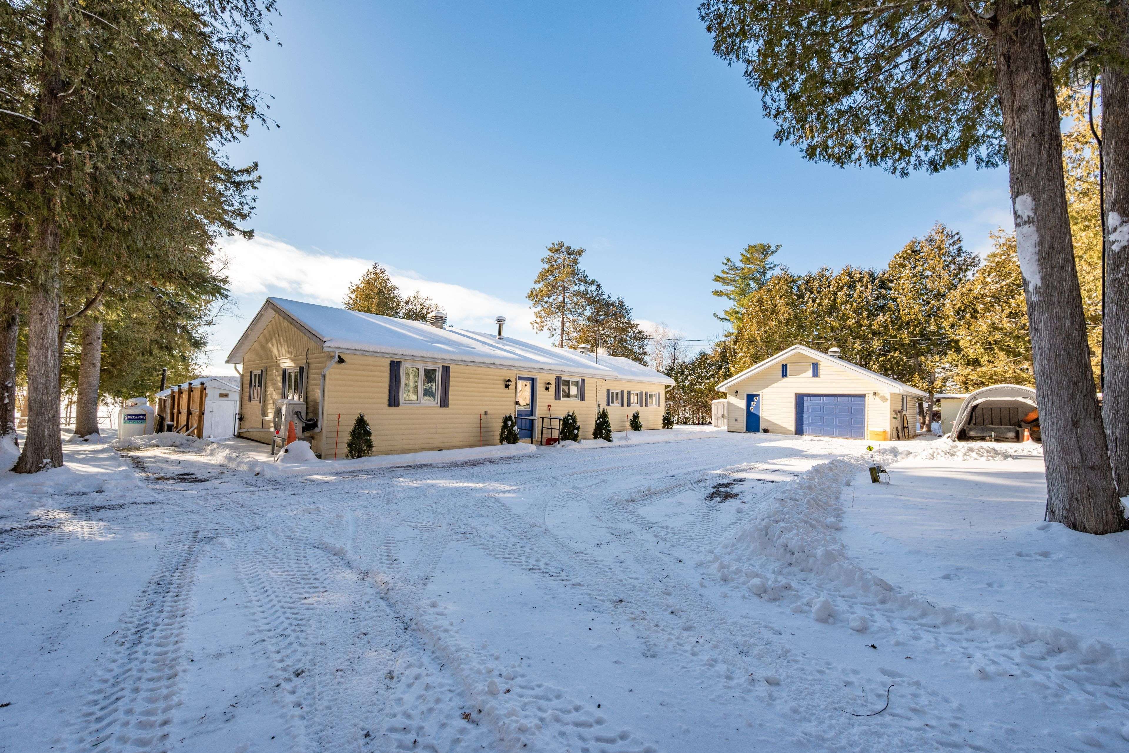 North Algona Wilberforce, ON K0J 1T0,229 Holiday LN