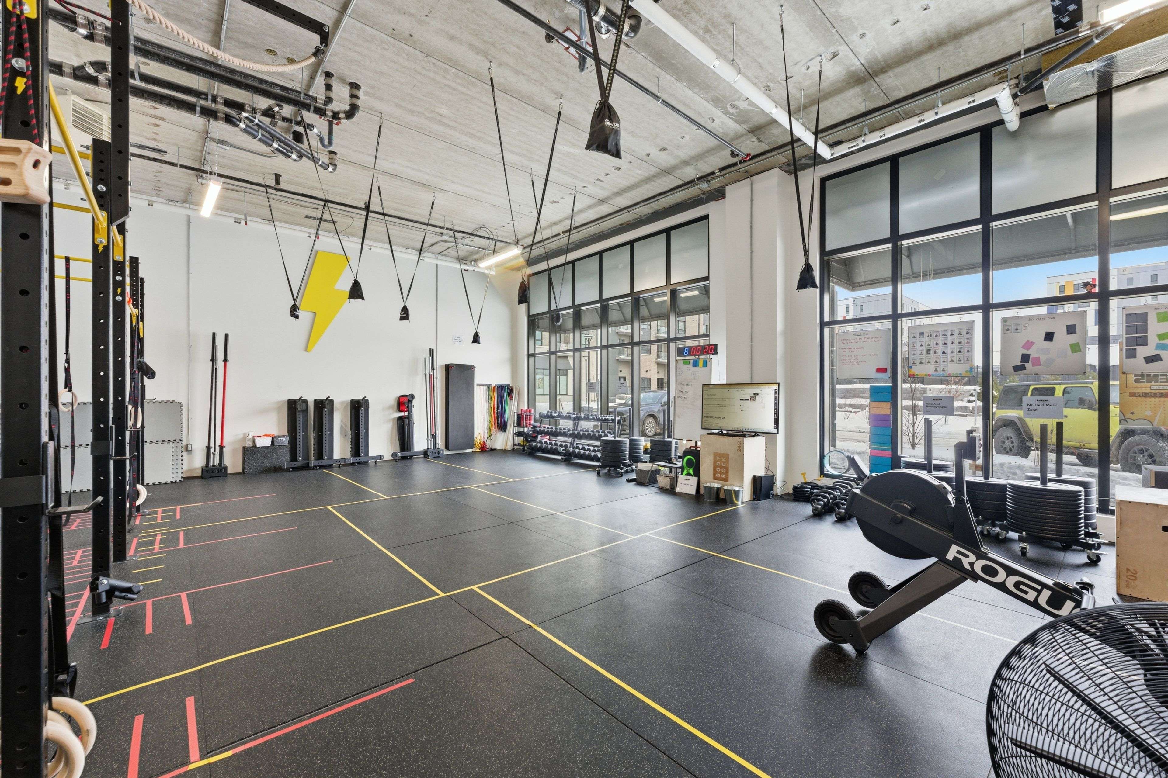 Manor Park - Cardinal Glen And Area, ON K1K 2G8,393 Codd's RD #106