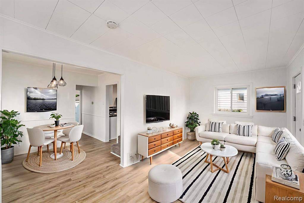 Eastpointe, MI 48021,23735 Donald AVE