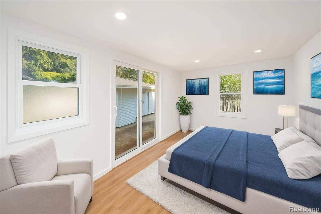 Eastpointe, MI 48021,23735 Donald AVE