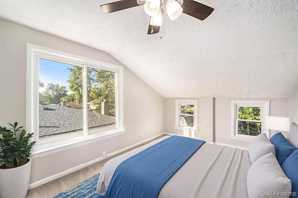 Eastpointe, MI 48021,23735 Donald AVE