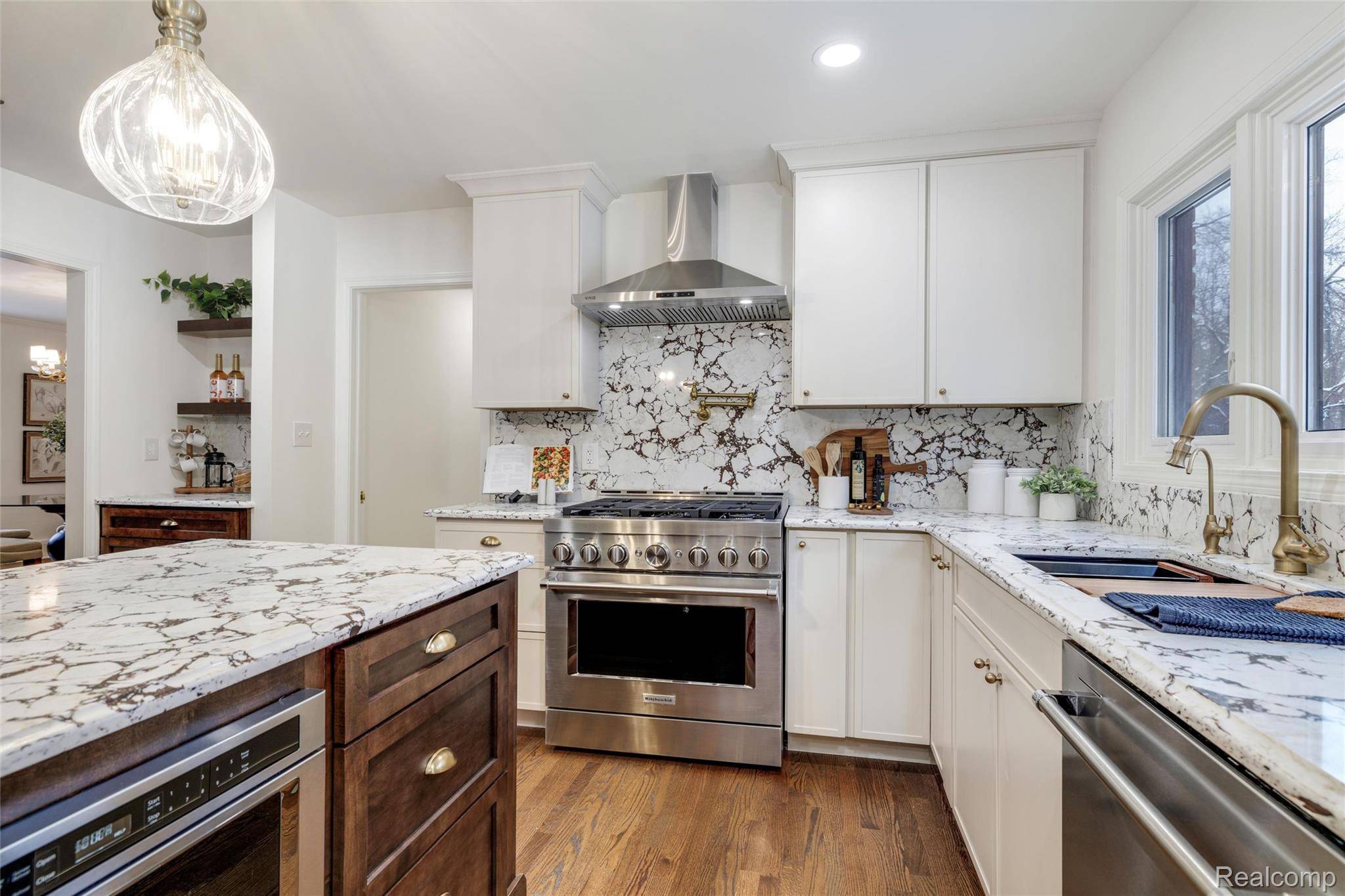 Franklin, MI 48025,25330 Devon LN