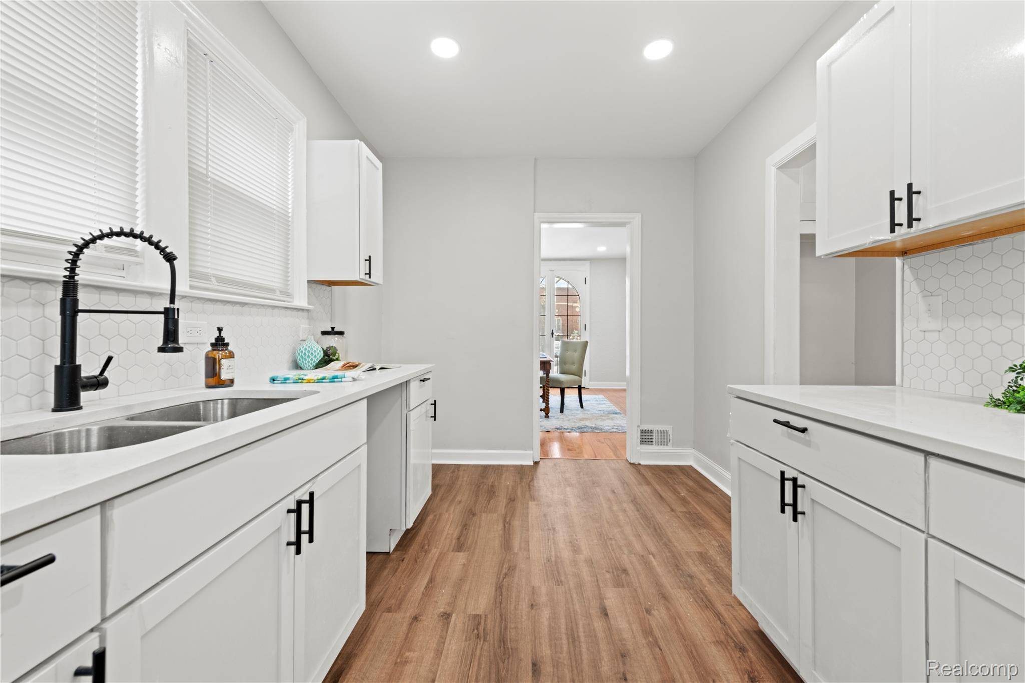 Detroit, MI 48221,17214 Wildemere ST