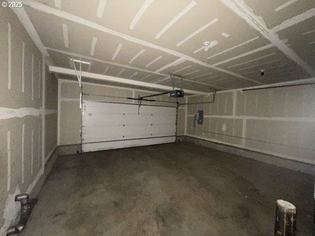 Portland, OR 97211,1006 NE MARINERS LOOP