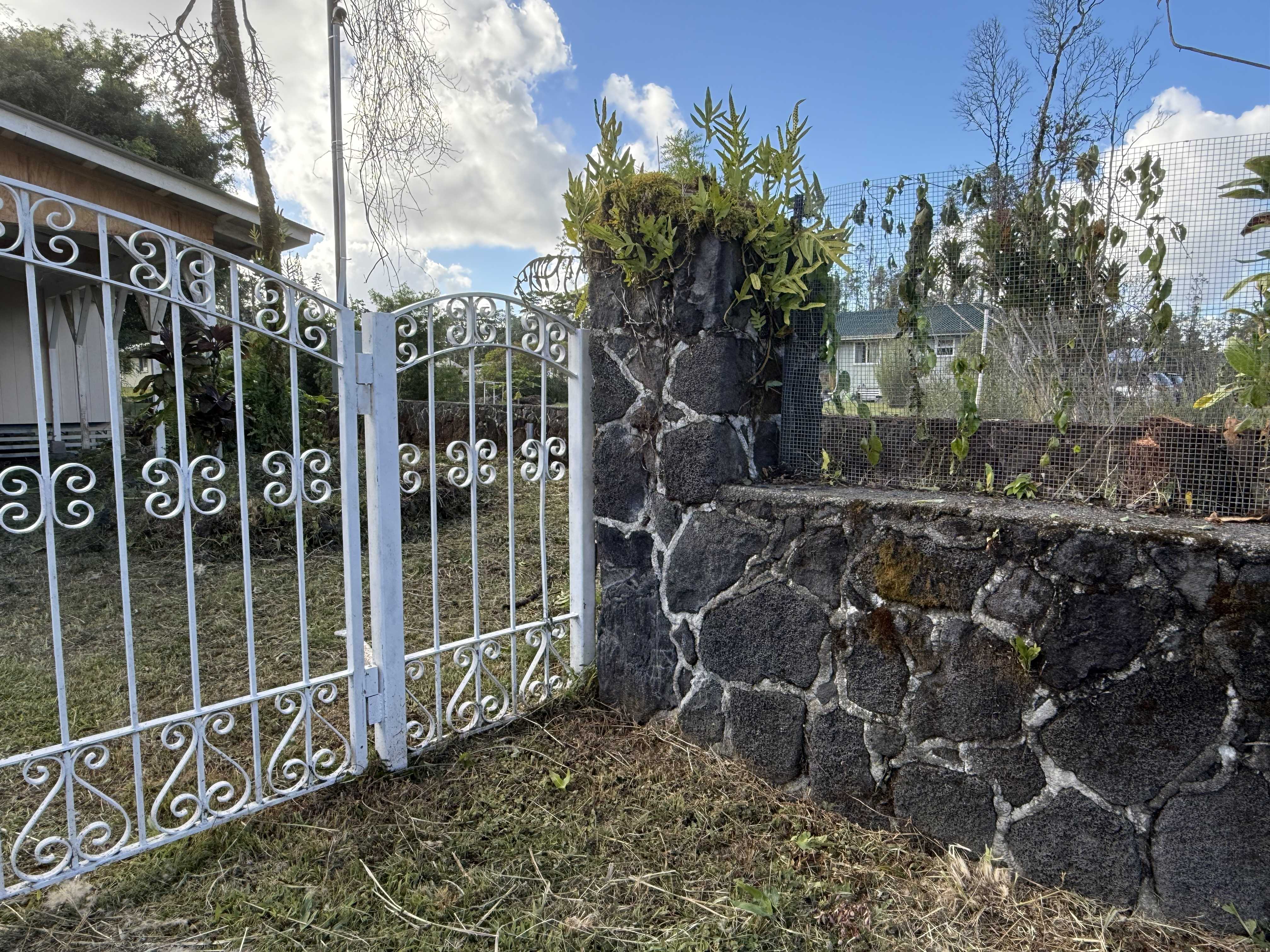 Pahoa, HI 96778,16-2100 TRADEWIND DR