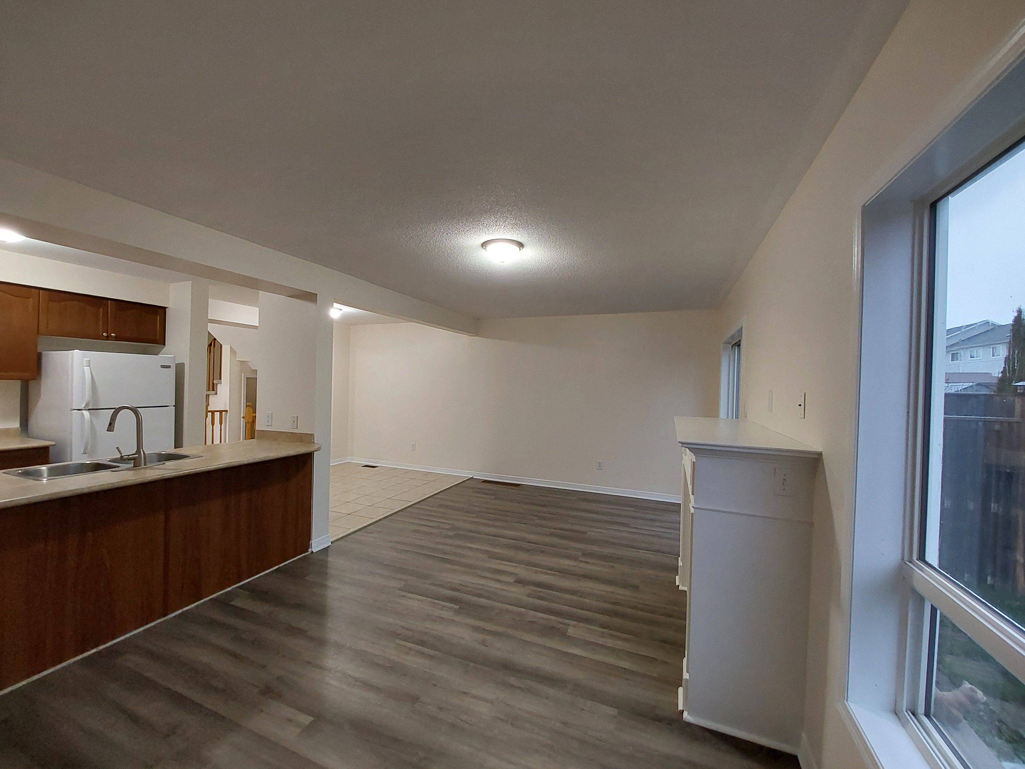 Oshawa, ON L1K 0M5,1513 Glenbourne DR