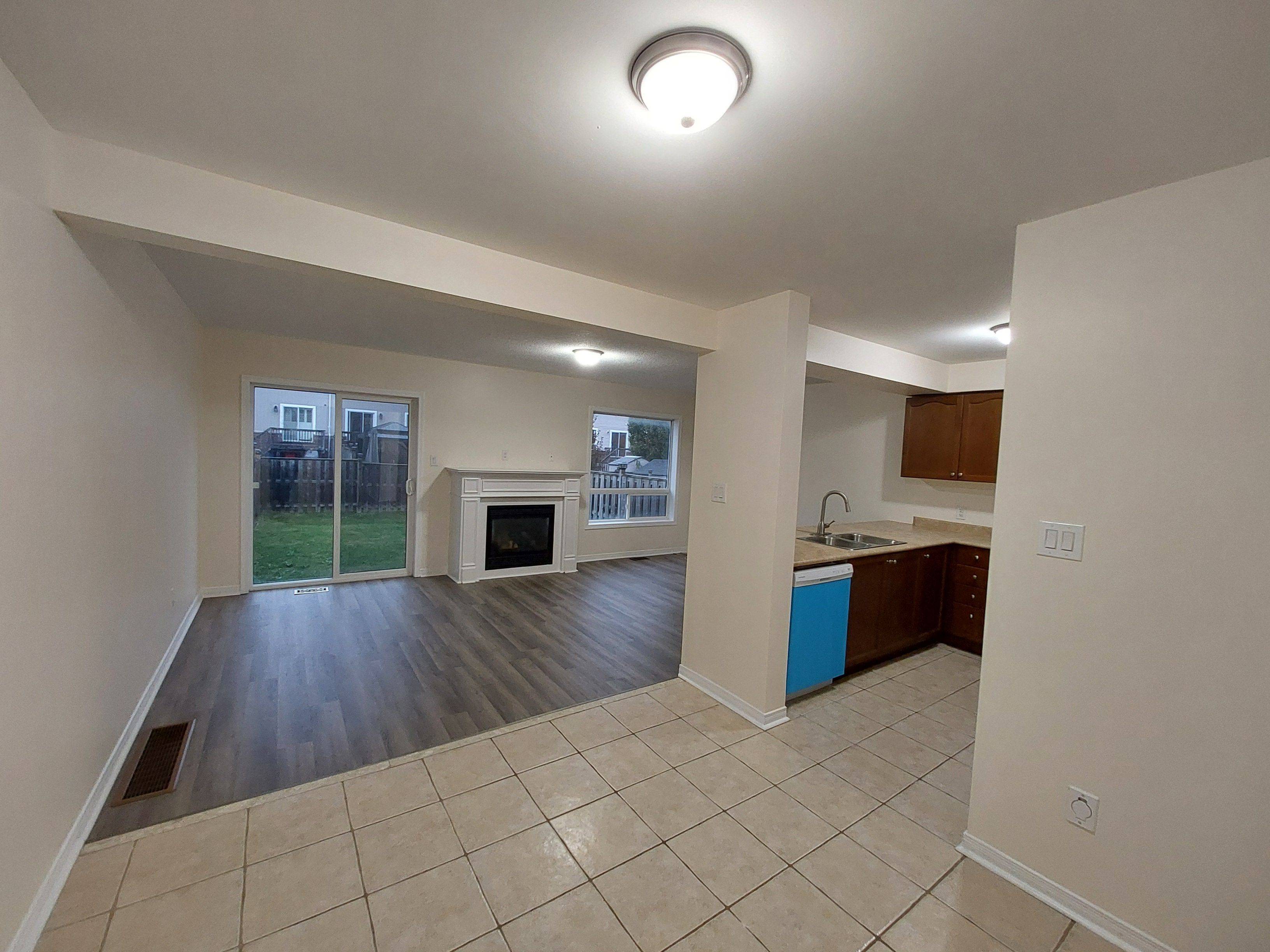 Oshawa, ON L1K 0M5,1513 Glenbourne DR