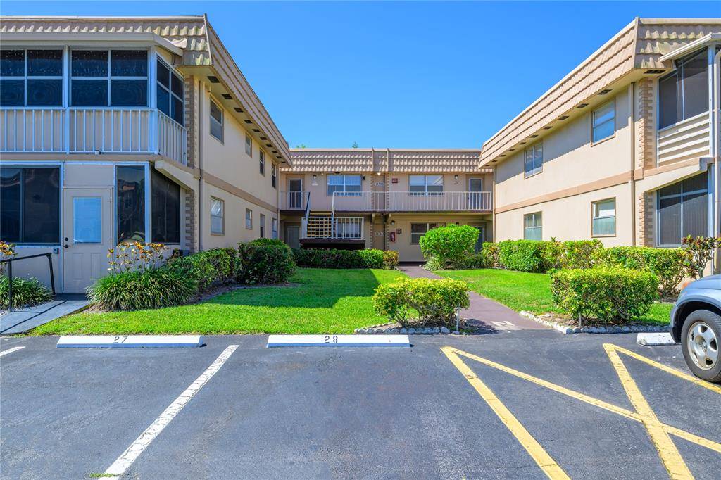 Delray Beach, FL 33446,633 Brittany N #633