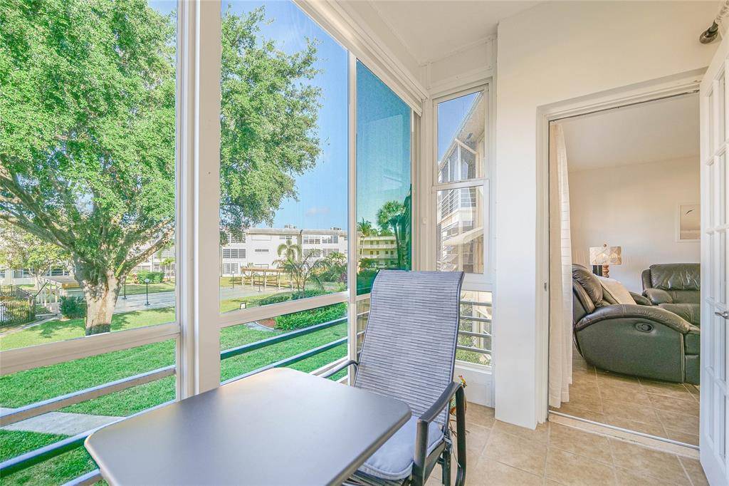 Lauderhill, FL 33313,4421 NW 16th St #206-G