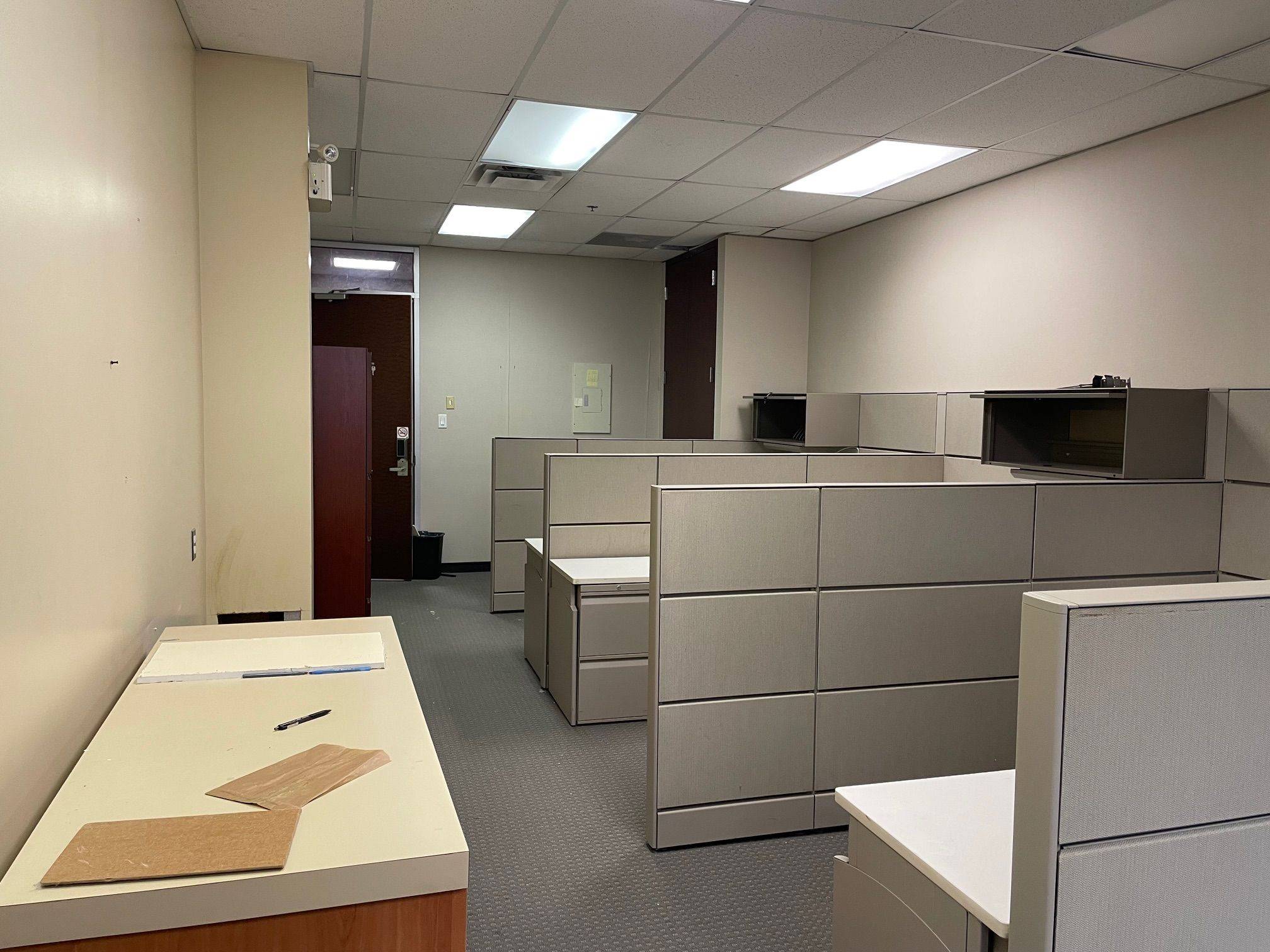 Barrie, ON L4N 1K9,126 Wellington ST W #101