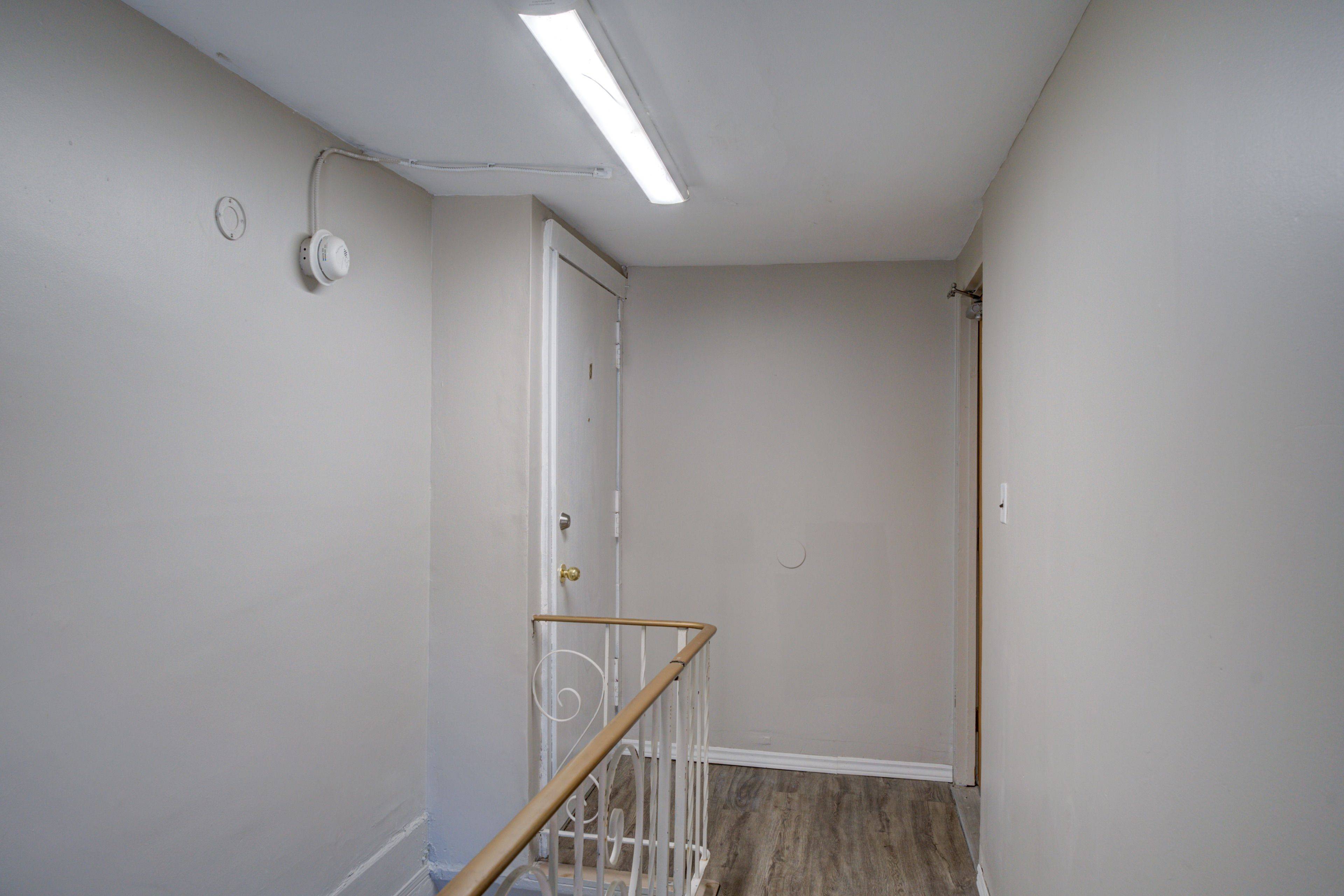 Brantford, ON N3T 3T4,24 Duke ST #3