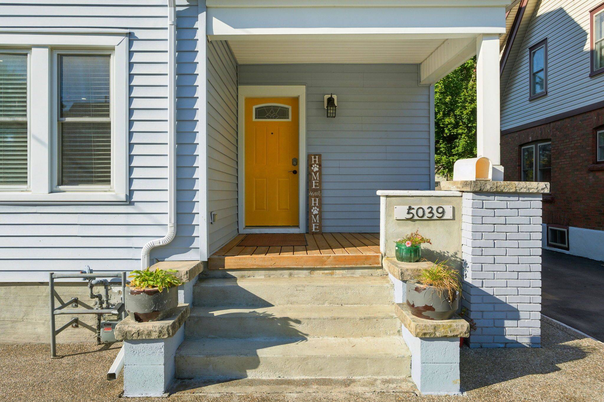 Niagara Falls, ON L2E 1T3,5039 Armoury ST