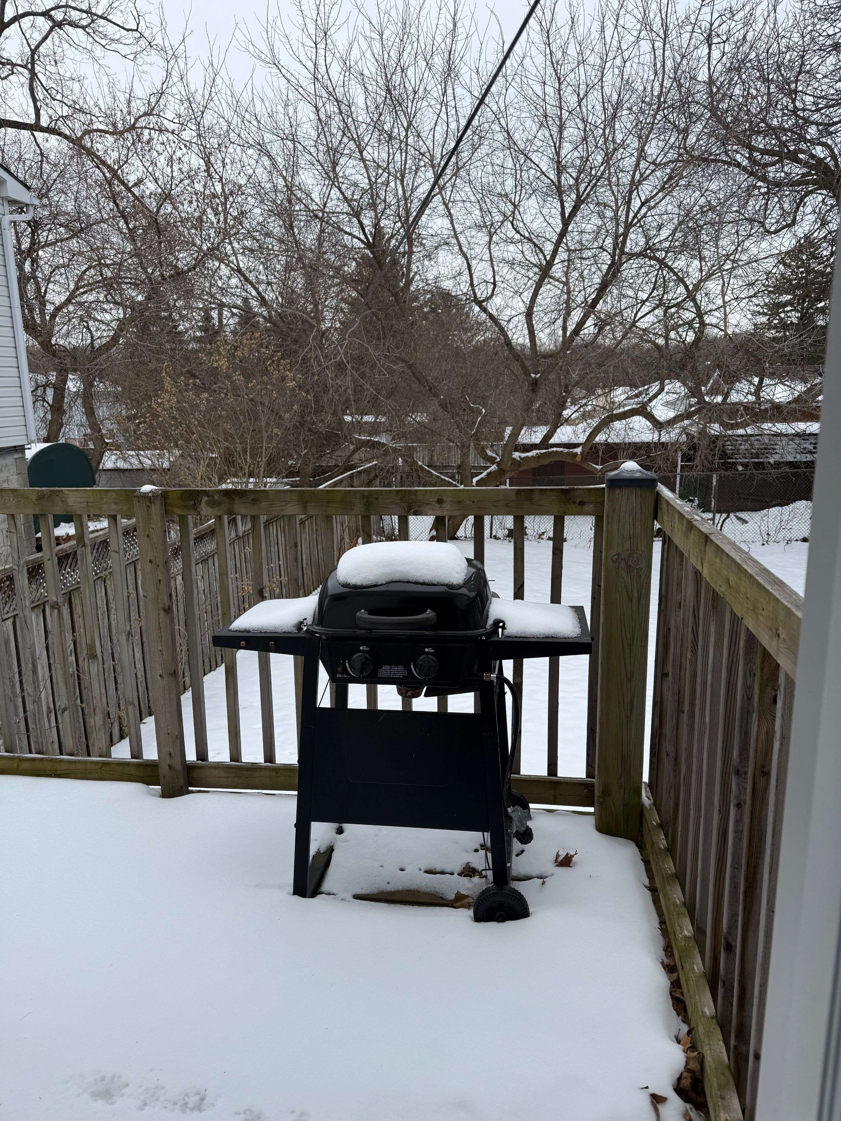 Fort Erie, ON L0S 1N0,154 Ridge RD N #Studio