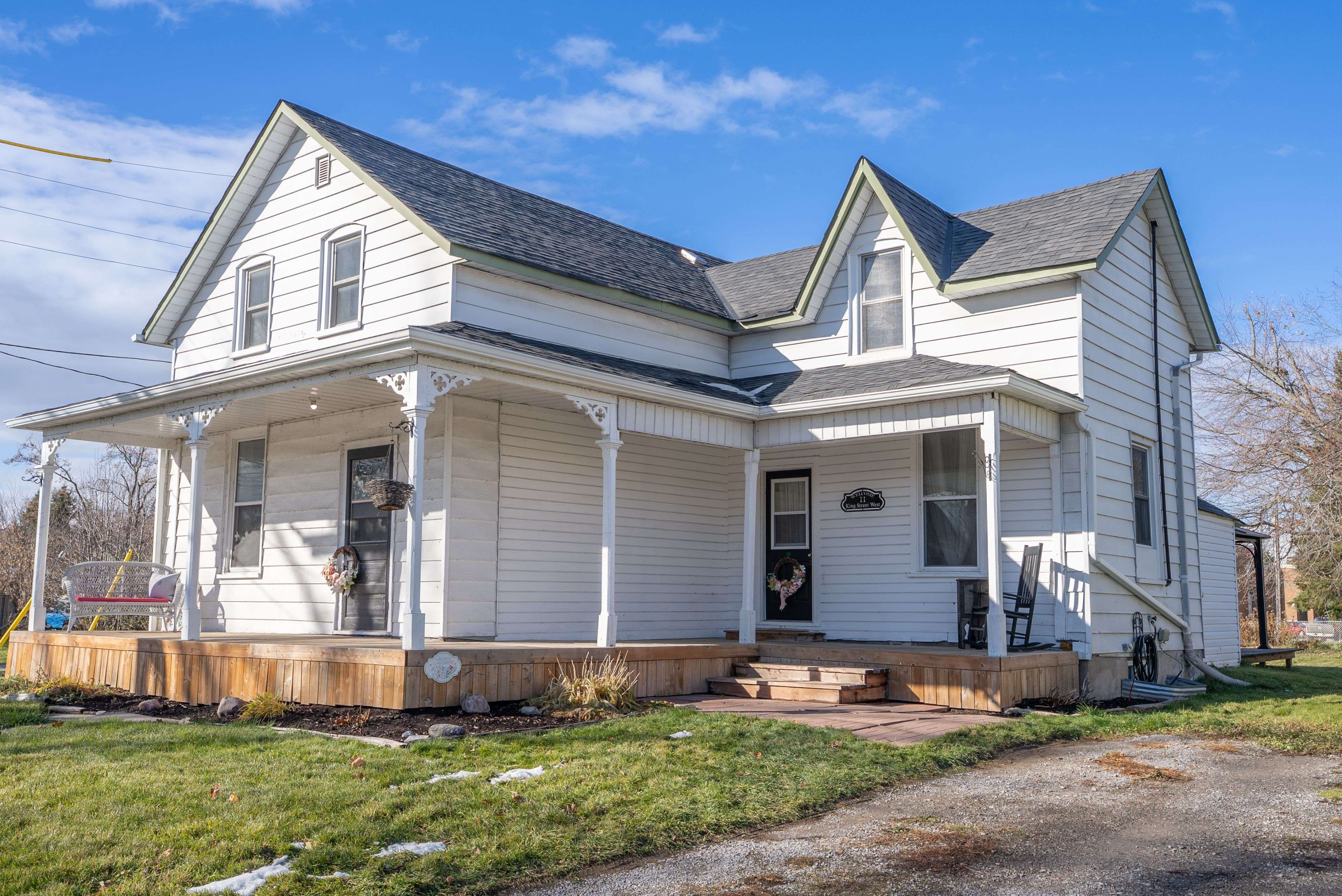 Kawartha Lakes, ON K0L 2W0,11 King ST W