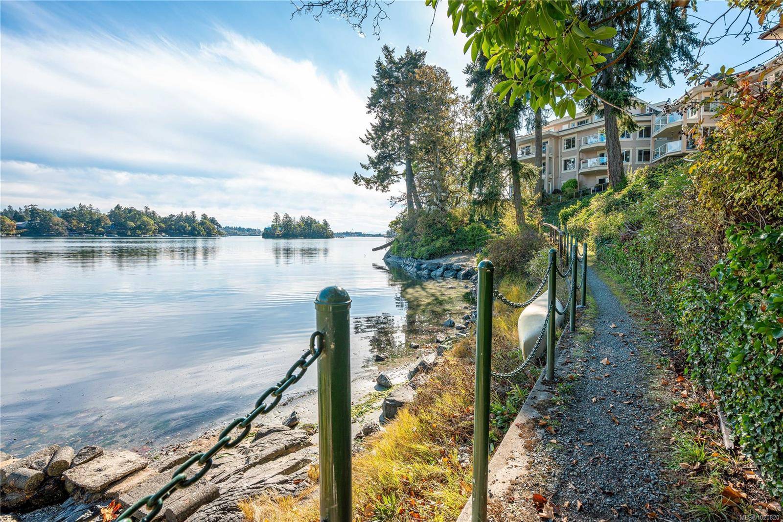 View Royal, BC V9B 1V6,1 Buddy Rd #306