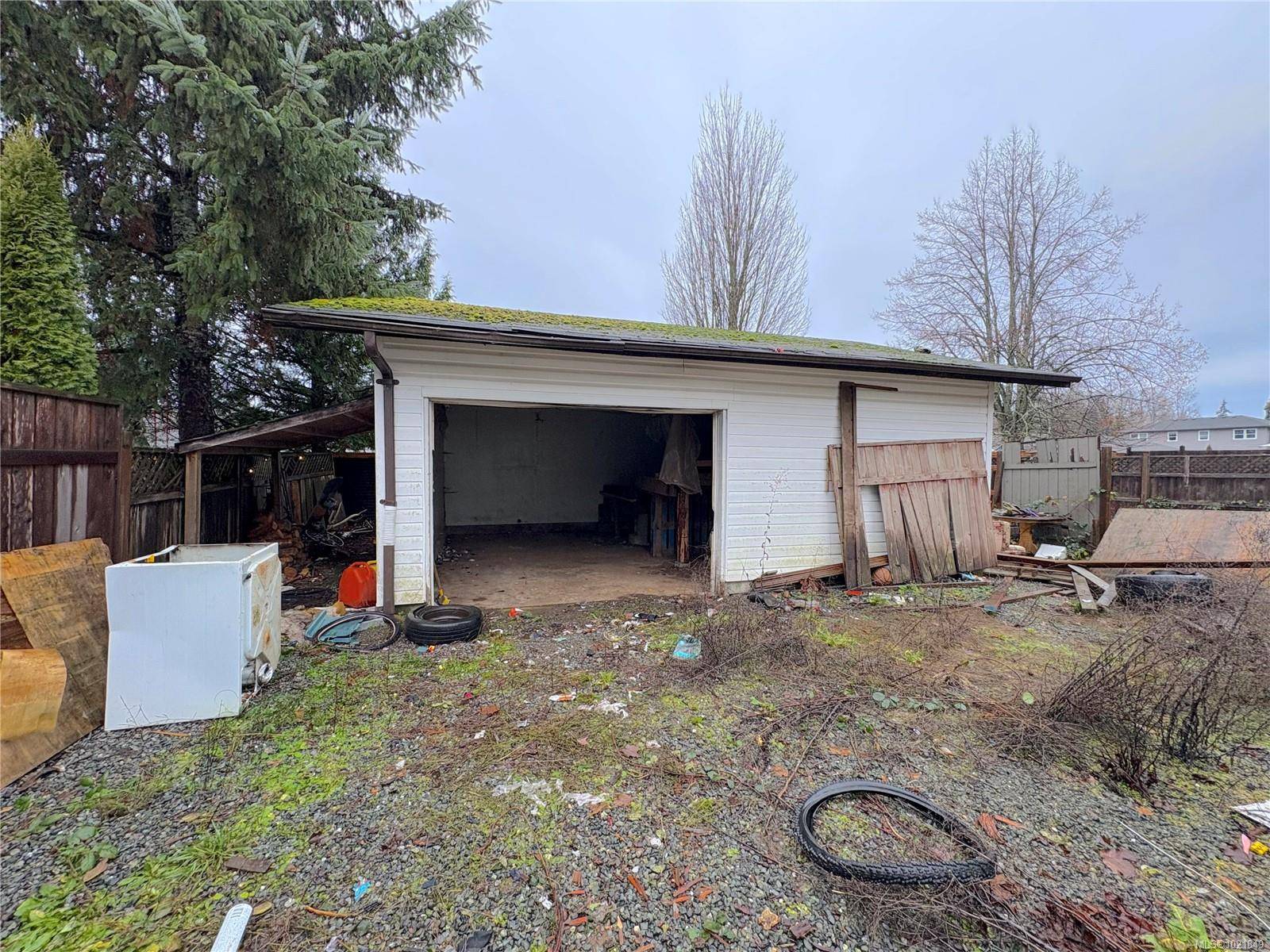 Courtenay, BC V9N 3N1,1175 Willemar Ave