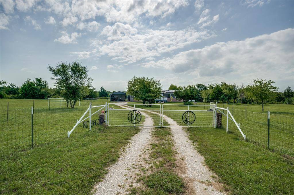 Sunset, TX 76270,223 Slayden Drive