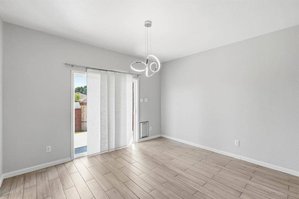 Grand Prairie, TX 75052,913 Bloomfield Drive