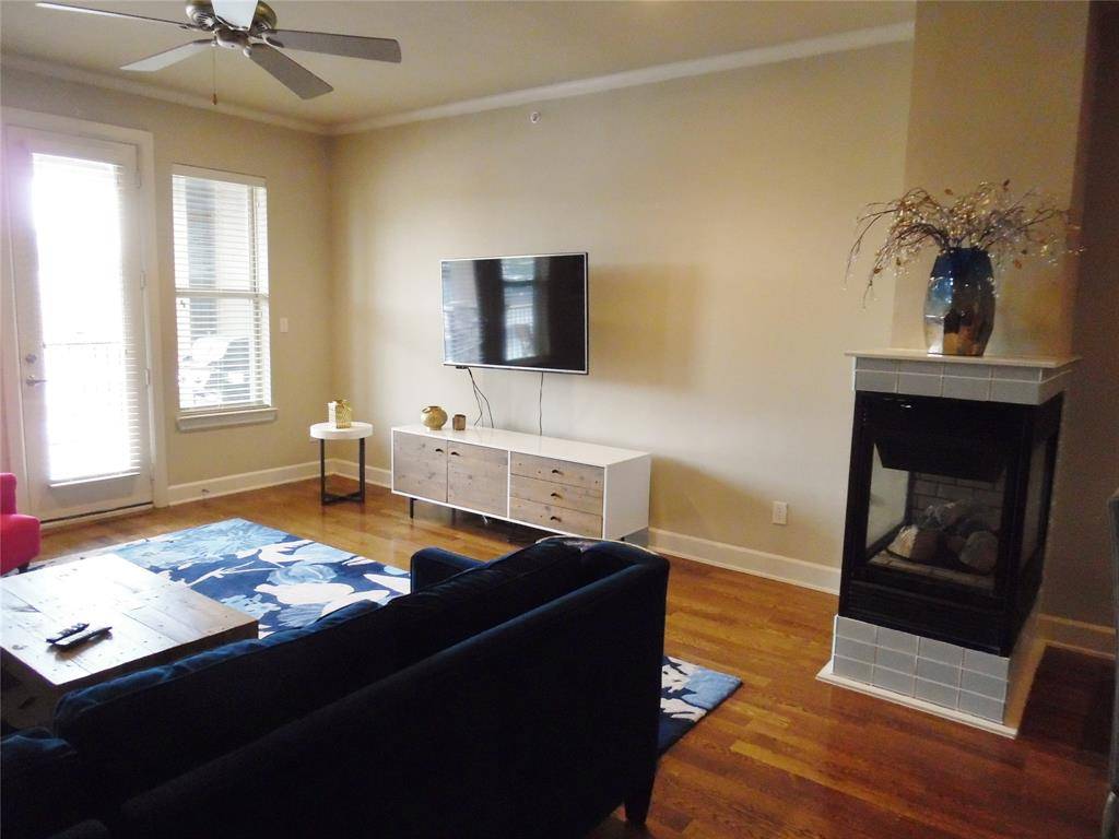 Fort Worth, TX 76109,2800 Sandage Avenue #303