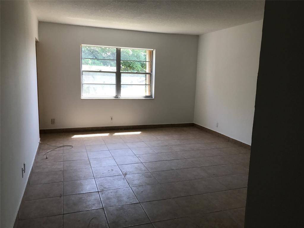 Deerfield Beach, FL 33064,4394 NW 9th Ave #21-3A