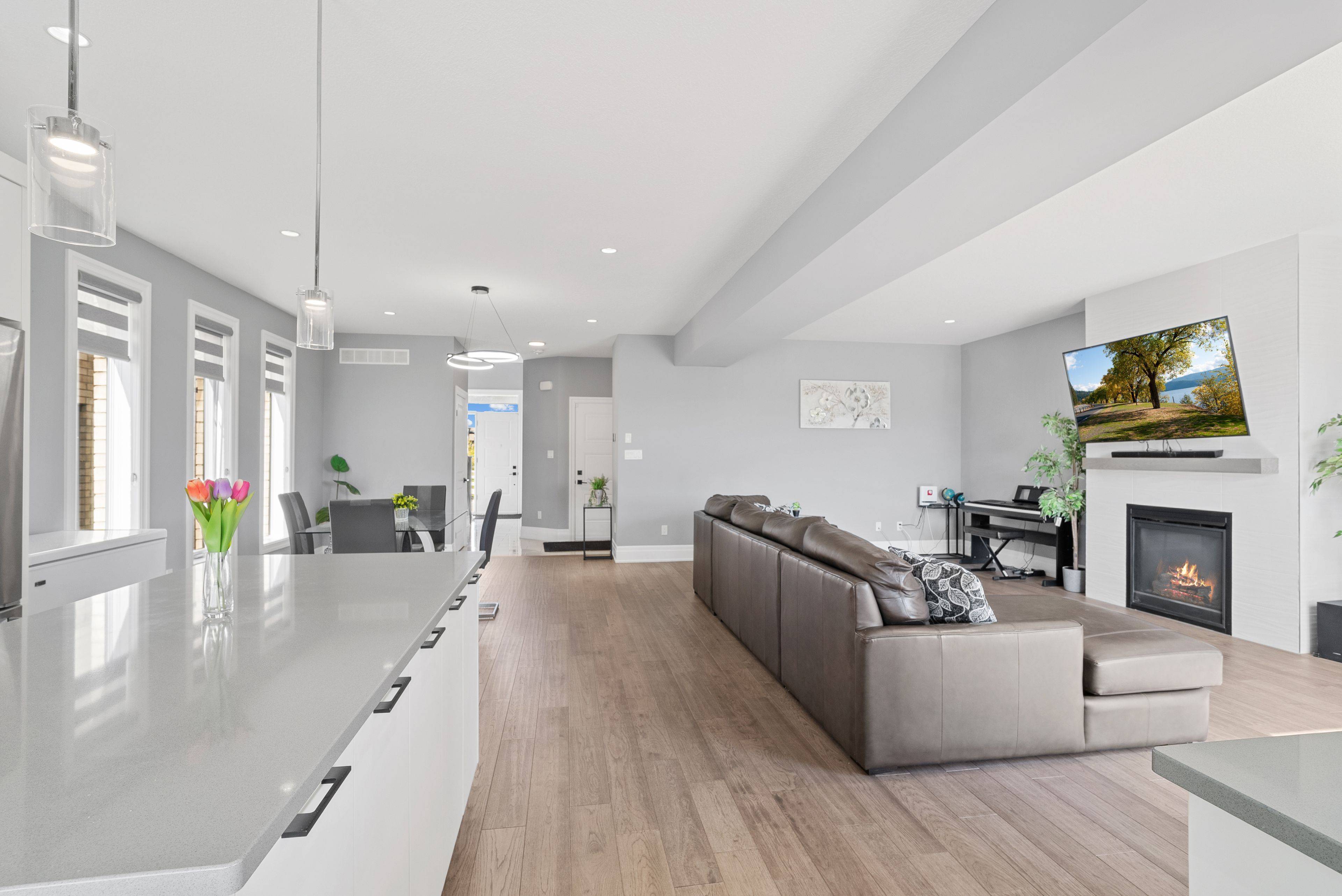 London North, ON N6G 0W9,957 Holtby CT