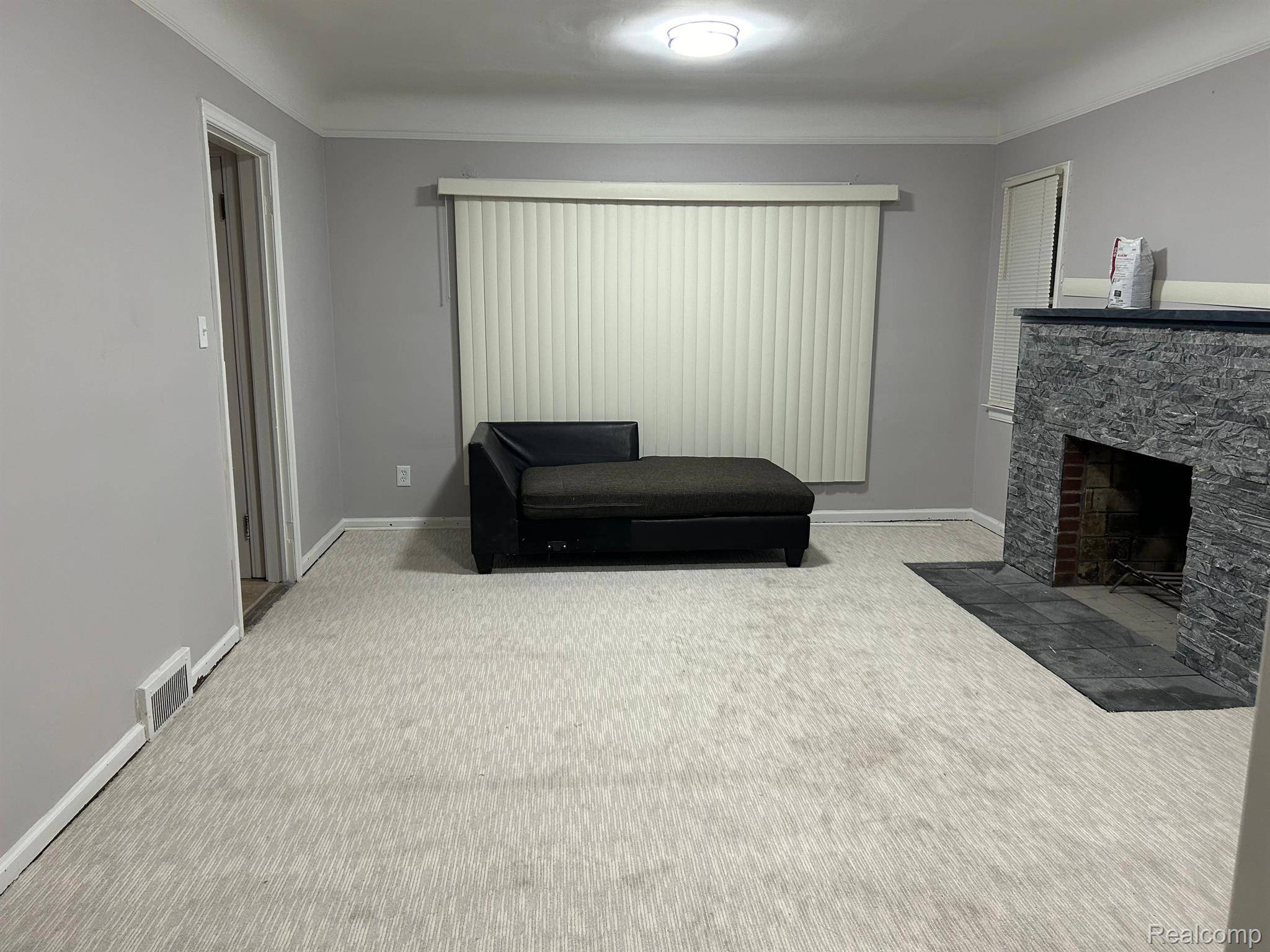 Detroit, MI 48219,21733 MCNICHOLS RD