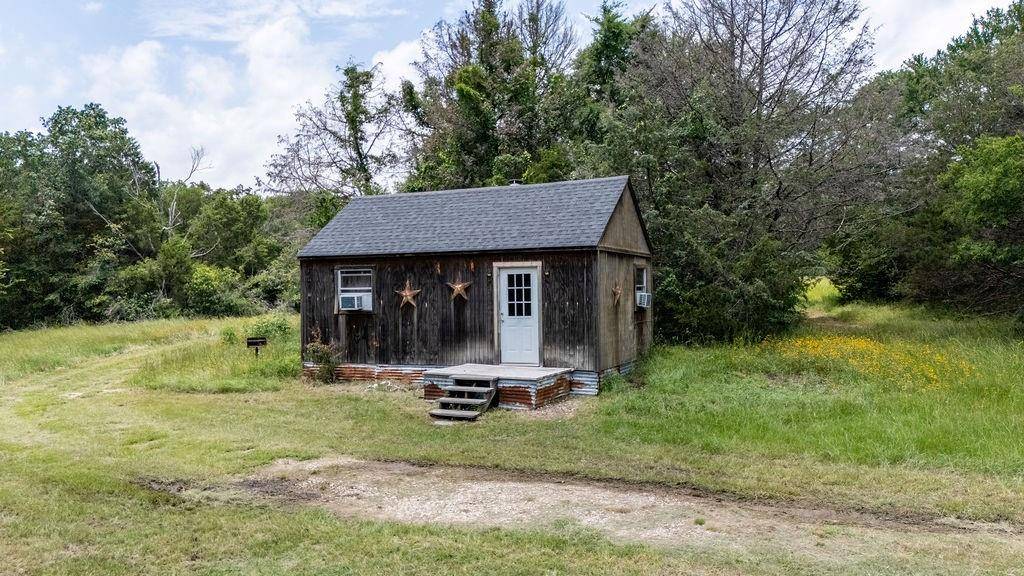 Kemp, TX 75143,15987 County Road 4052