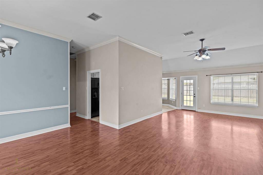 Bossier City, LA 71111,6019 Ellington Way