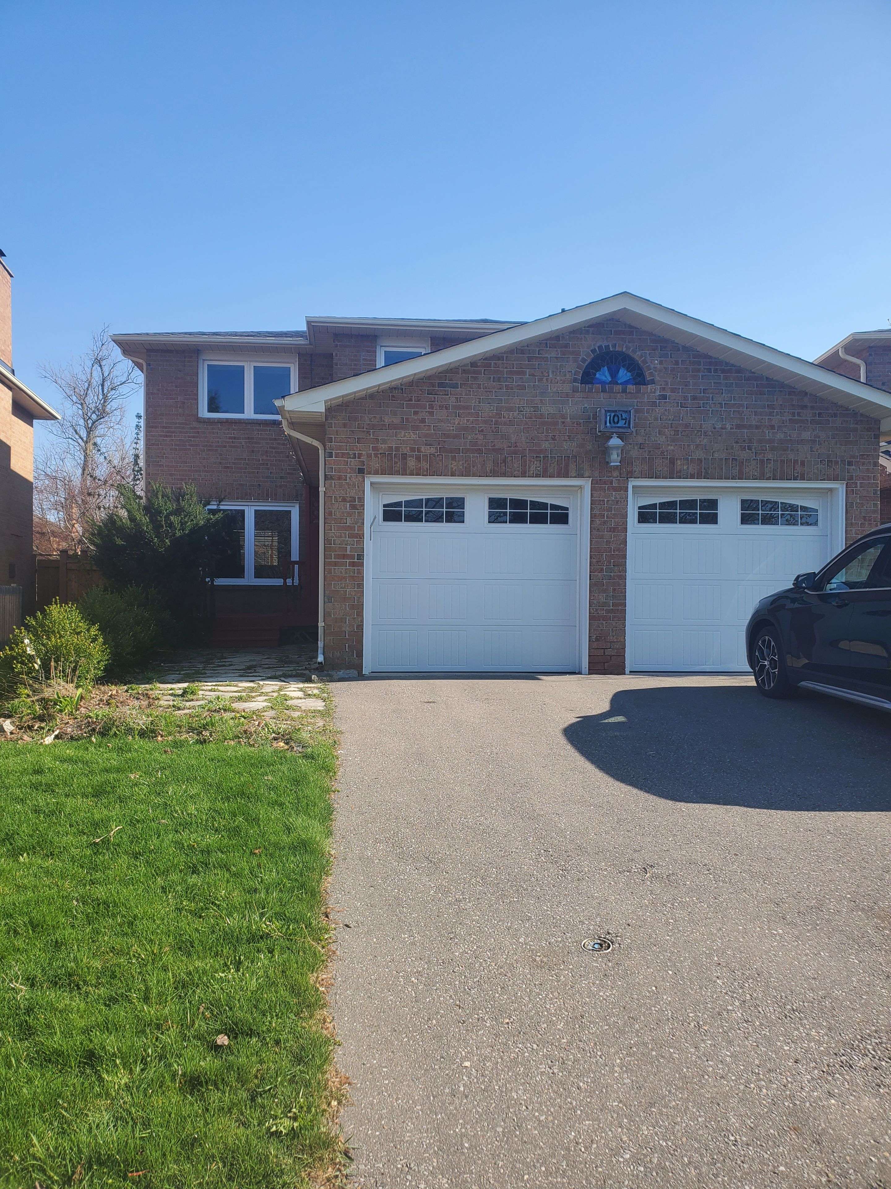 Richmond Hill, ON L4C 7S5,104 Houseman CRES
