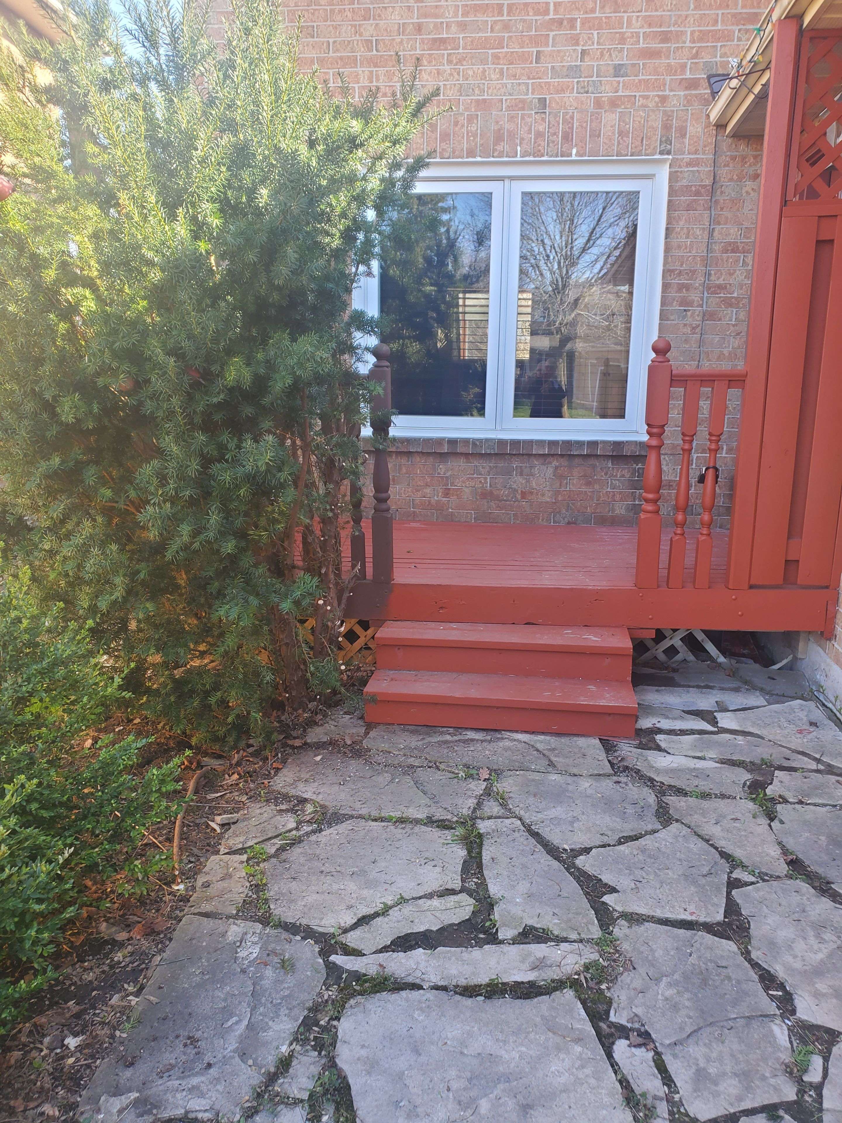 Richmond Hill, ON L4C 7S5,104 Houseman CRES