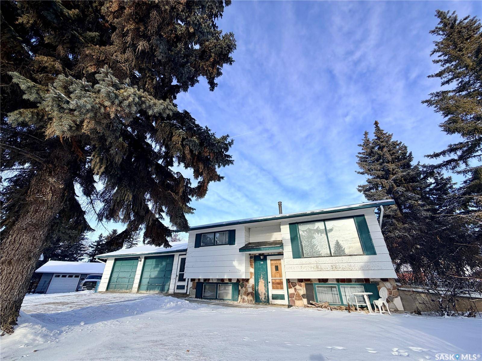 Neilburg, SK S0M 2C0,20 4th AVENUE E