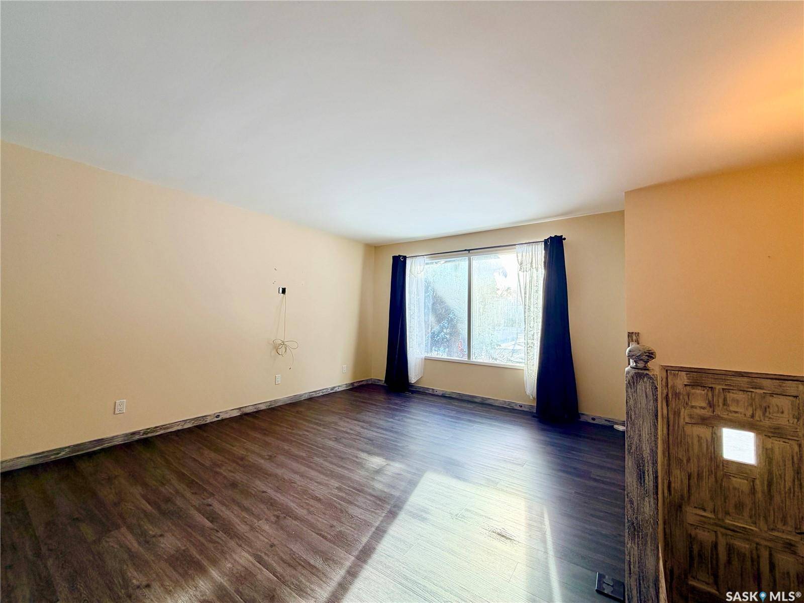 Neilburg, SK S0M 2C0,20 4th AVENUE E